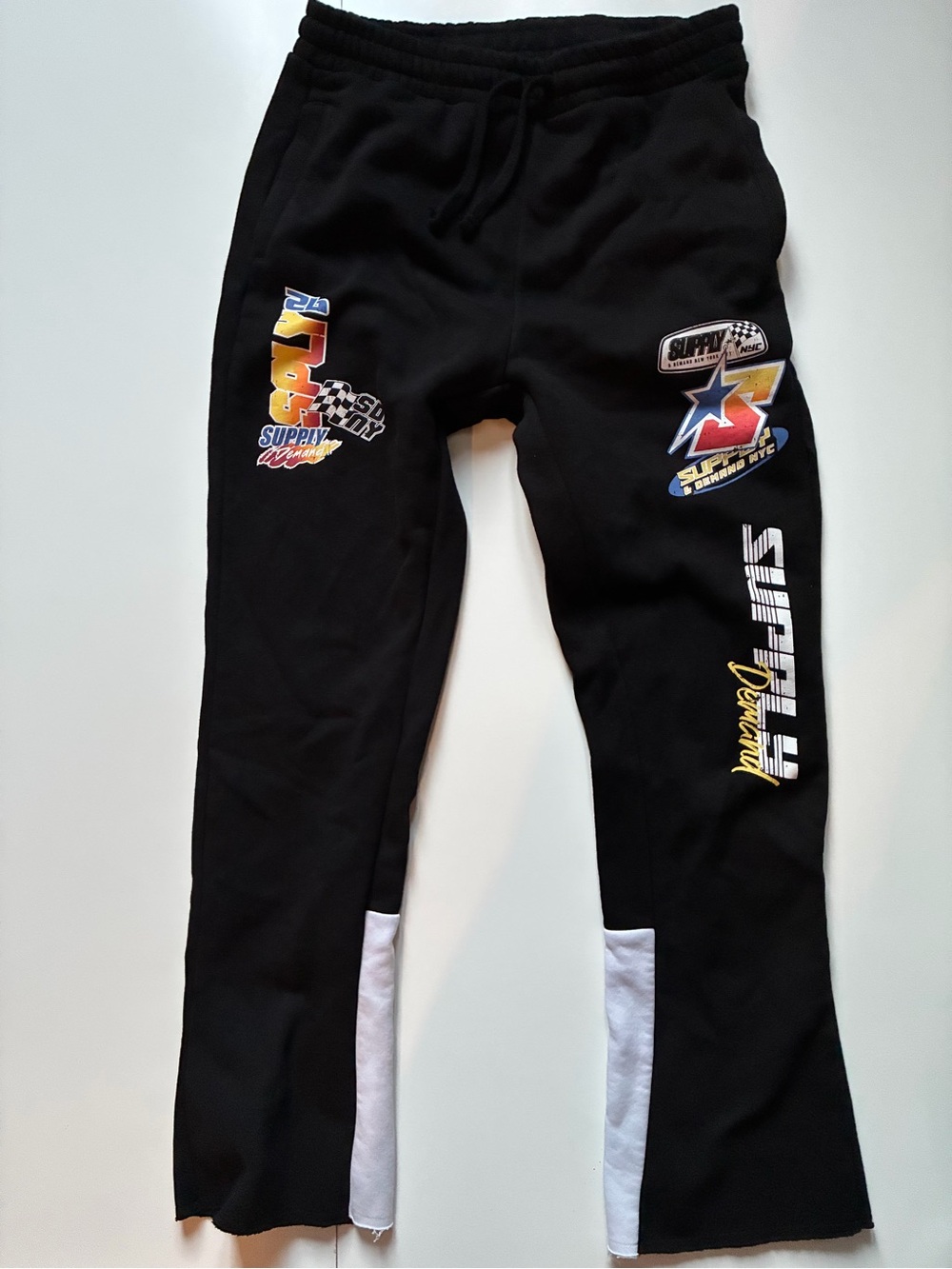 Men's Graphic Supply & Demand Fleece Sweatpants - Medium